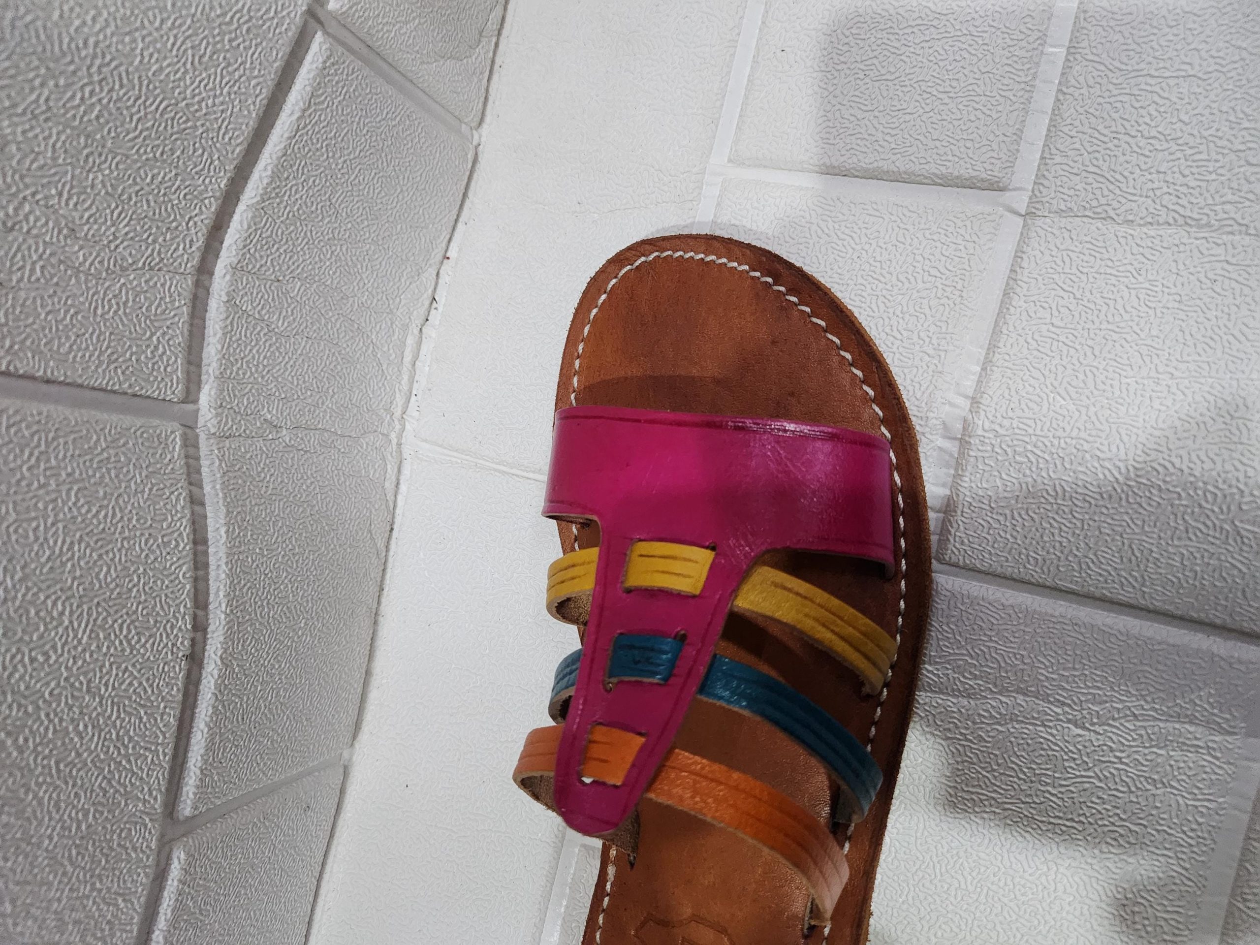 Handmade Moroccan Multicolor Leather Sandals For Women – Colorful Summer Flats – Boho Strappy Design – Traditional Artisan Slides