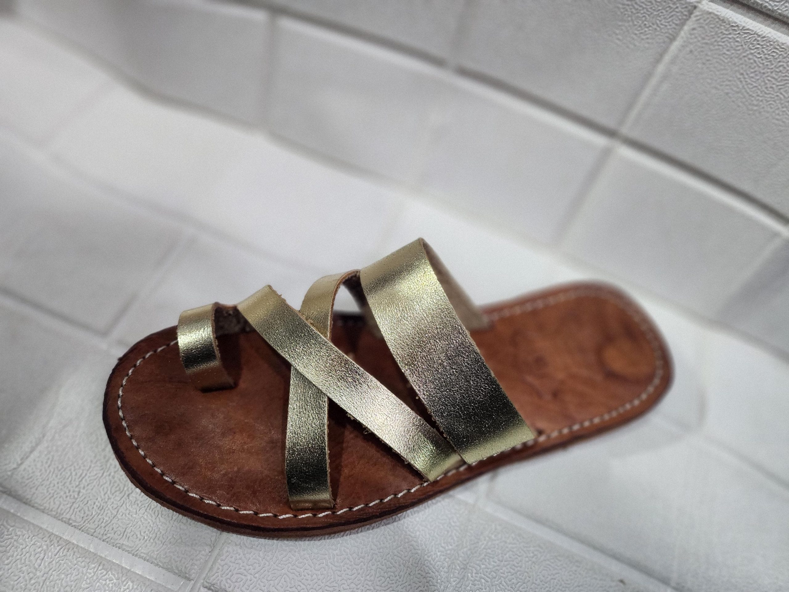 Gold Leather Moroccan Sandals For Women – Handmade Crisscross Flat Summer Shoes – Toe Ring Boho Slip-ons – Metallic Comfy Flats –