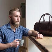 Leather Duffle Bag With Lining Inside / Round