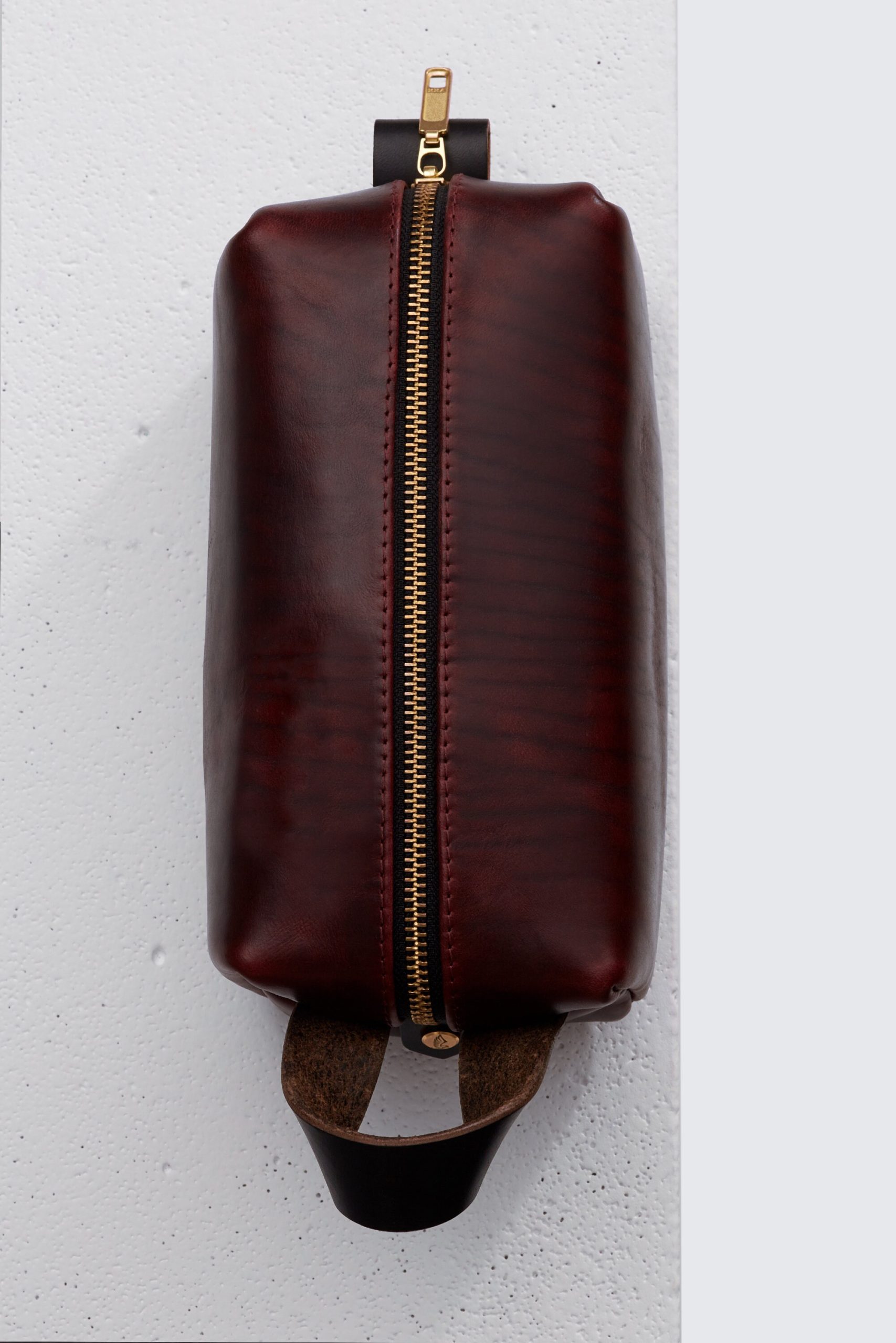 Leather Dopp Kit Bag In Horween Burgundy Chromexcel