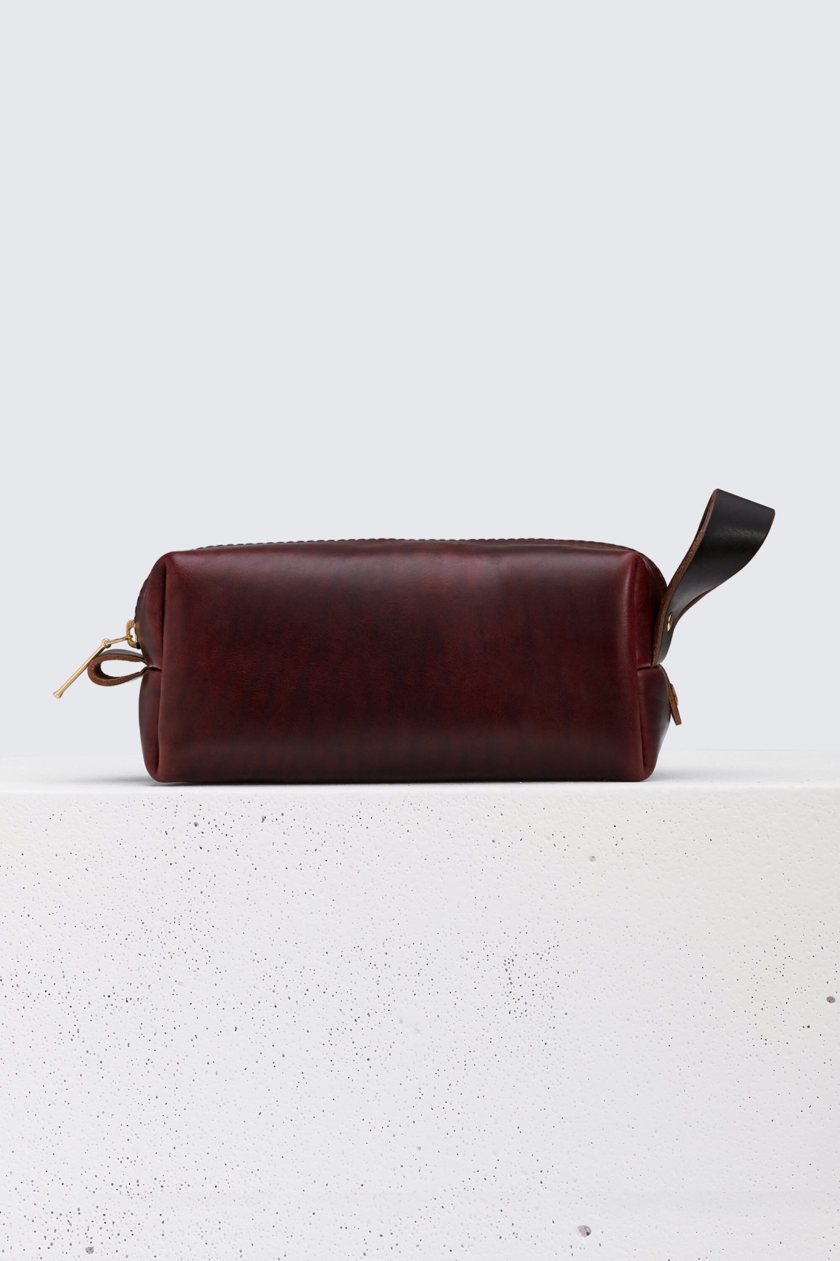 Leather Dopp Kit Bag In Horween Burgundy Chromexcel