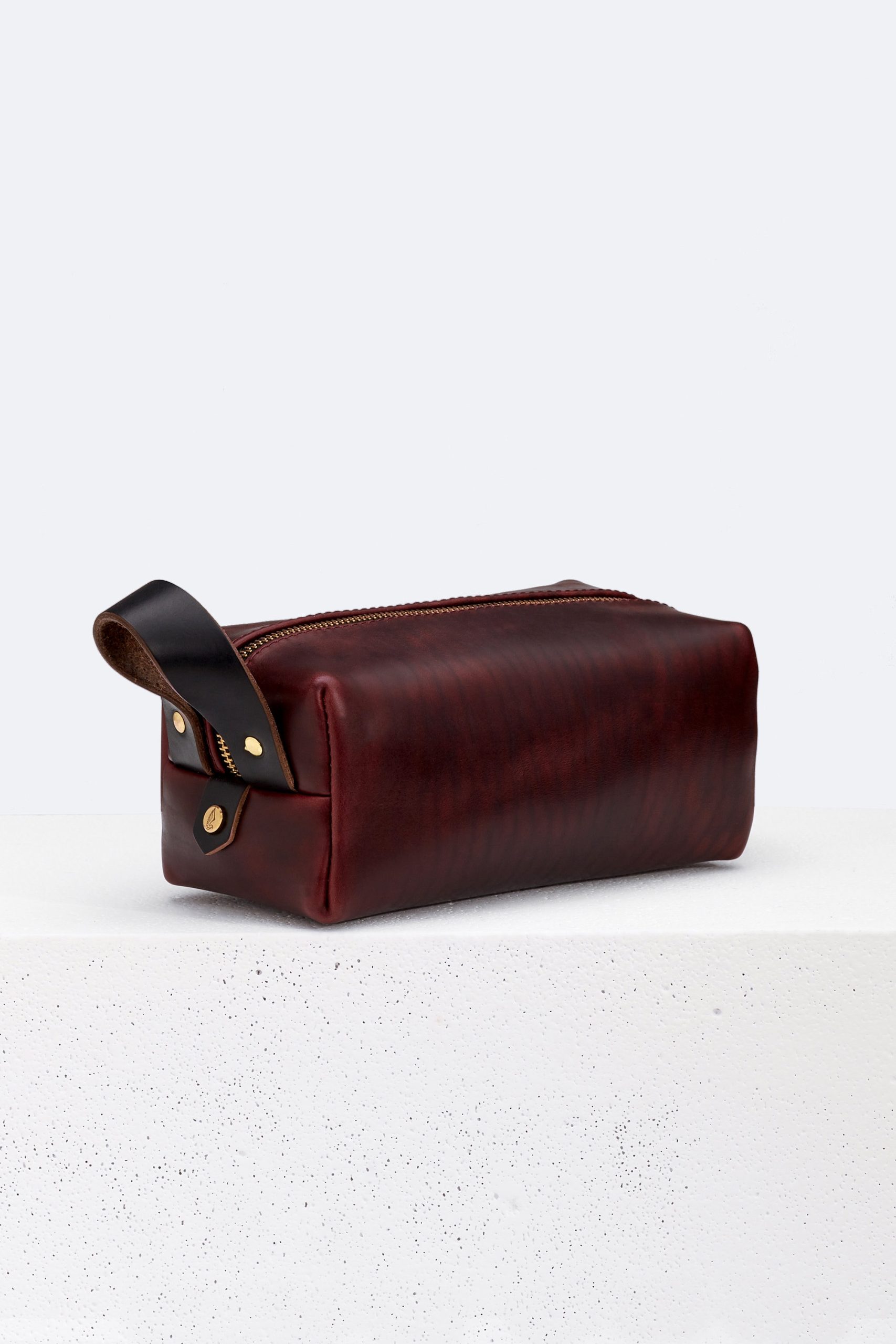 Leather Dopp Kit Bag In Horween Burgundy Chromexcel
