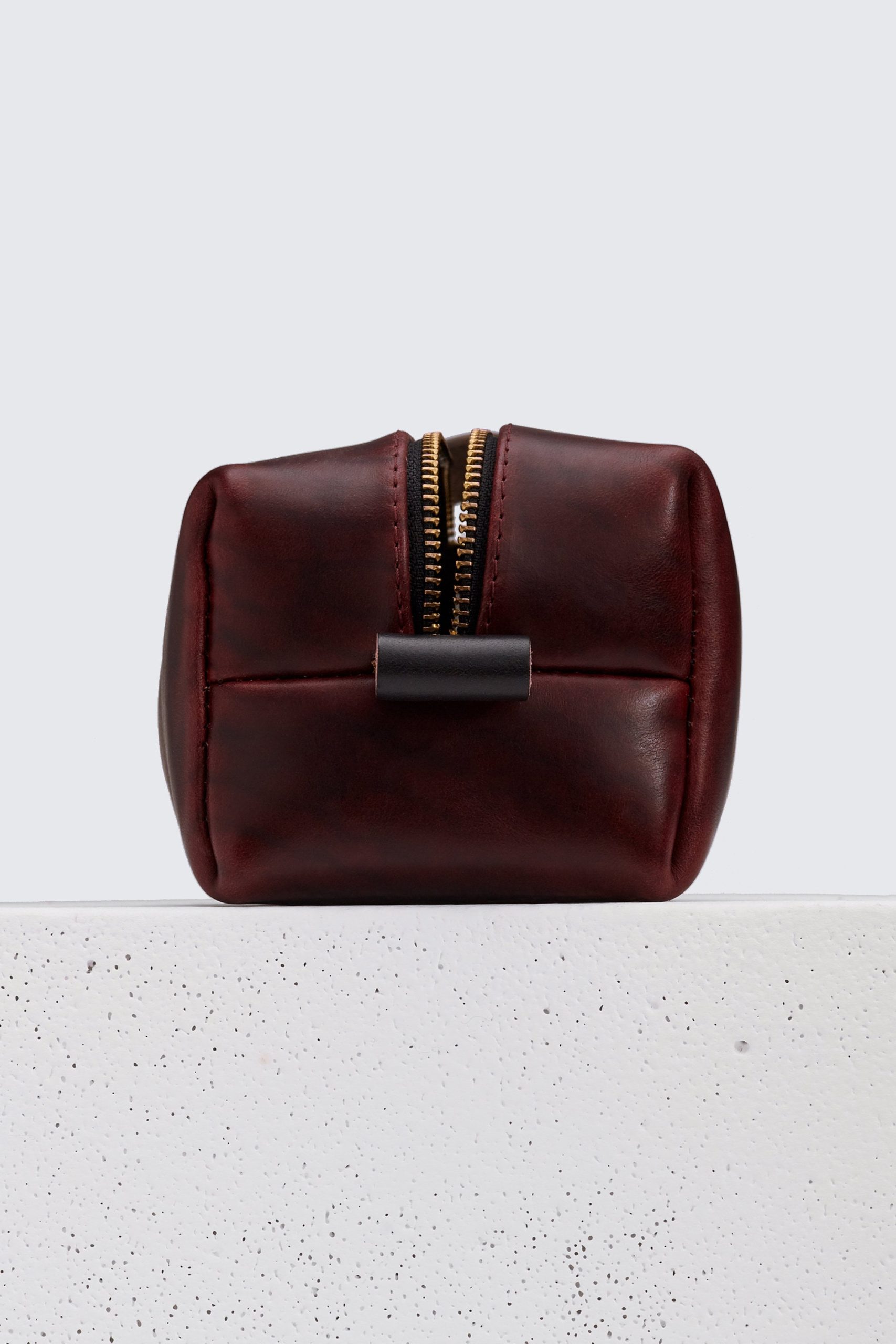 Leather Dopp Kit Bag In Horween Burgundy Chromexcel